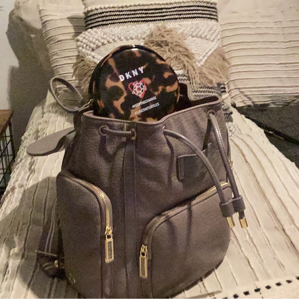 DKNY Rapture backpack - Picture 3 of 5